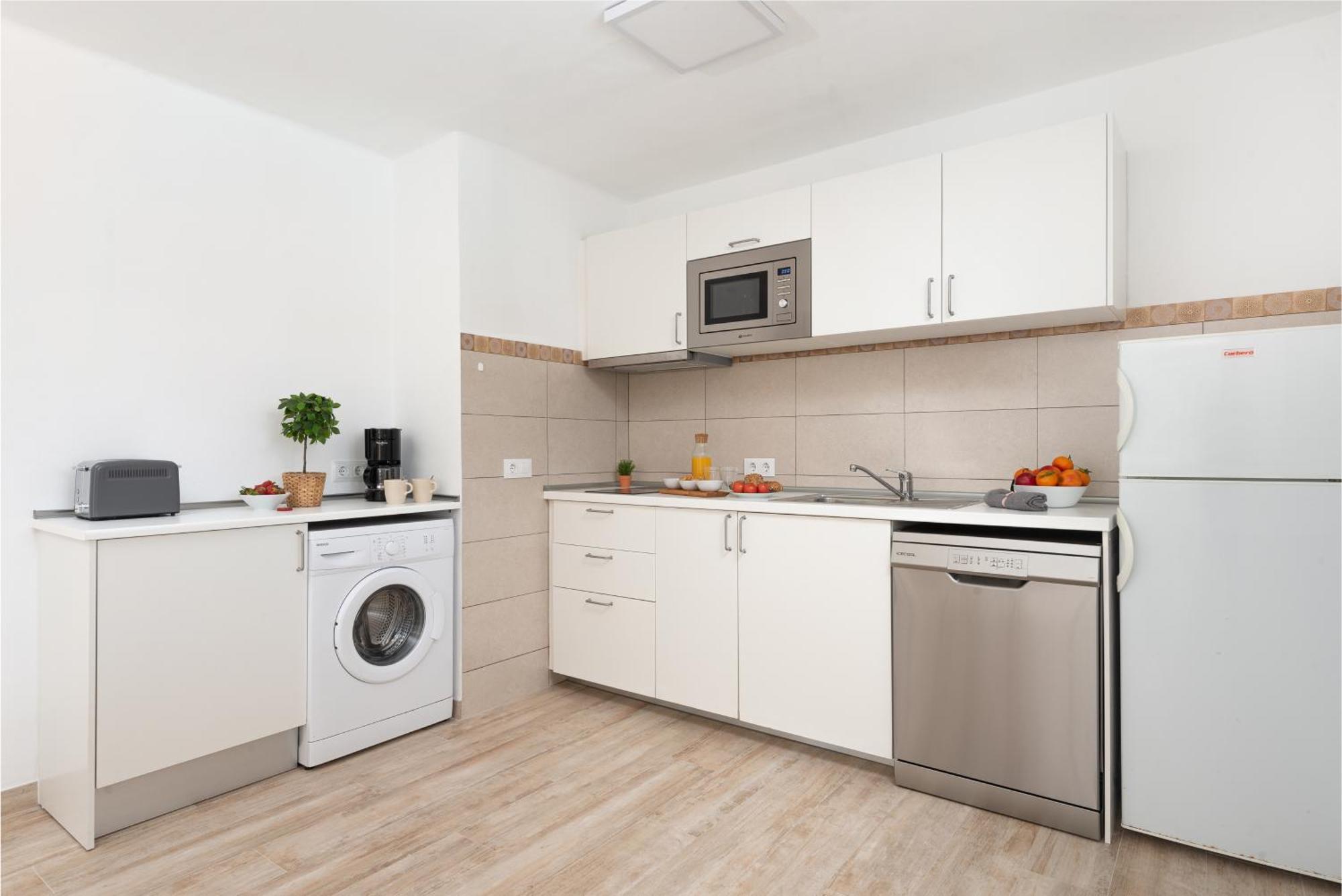 Apartment Ona One Sun With Pool, Ac, Bbq, Wifi In